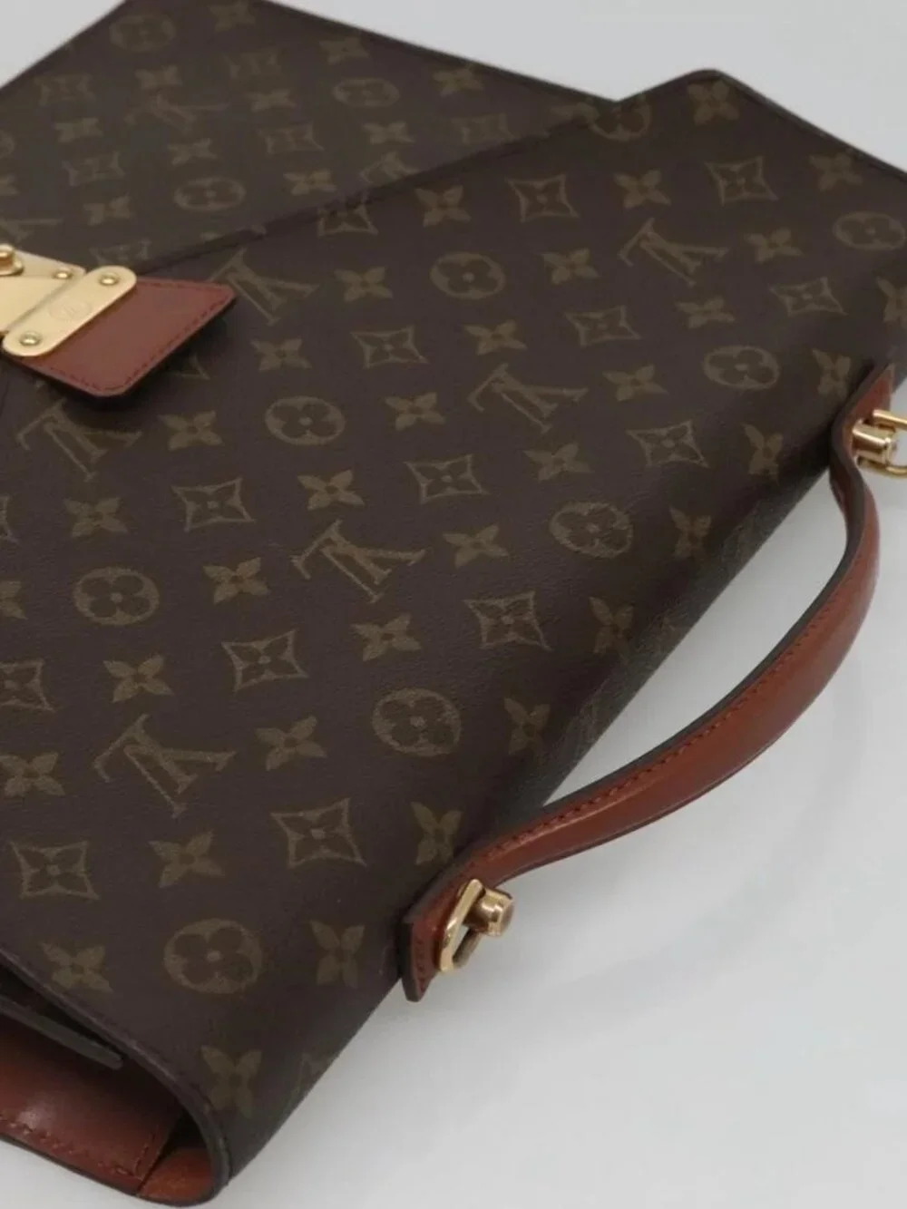 LOUIS VUITTON Monogram Porte Documents Bandouliere Bag M53338 Auth 121485